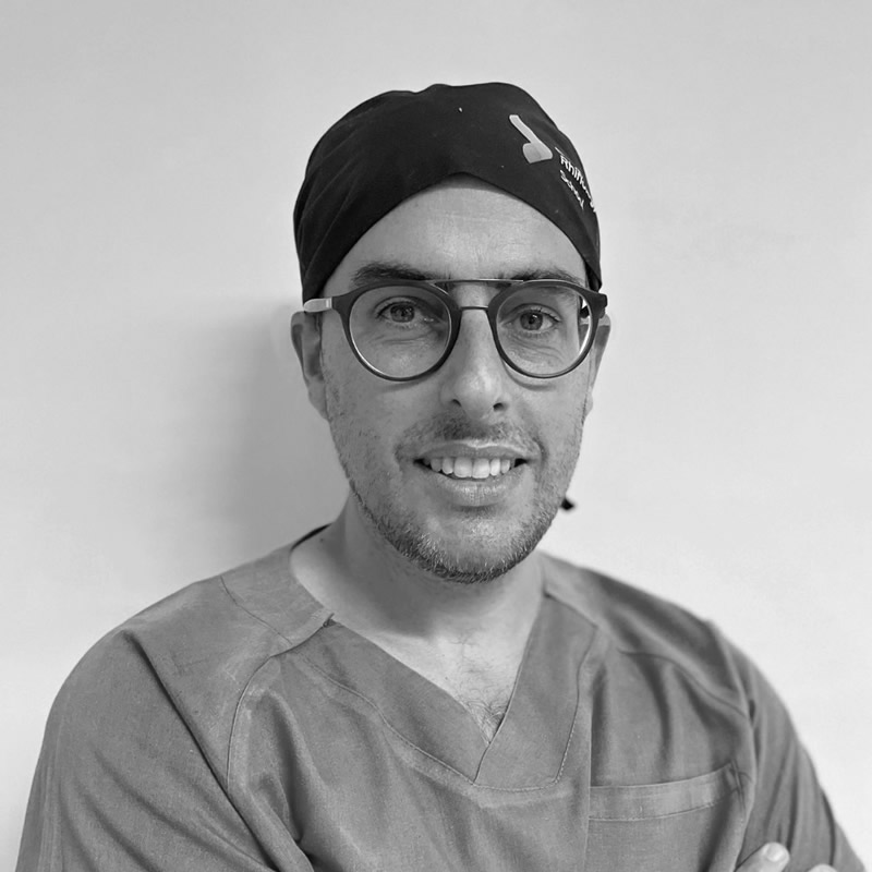 Dr. Cristóbal Langdon MonteroRinoplastia funcional y estéticaMejorar tu respiración y tu imagen, en equilibrio.